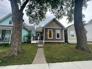 Building Photo - 406 Parkway Ave