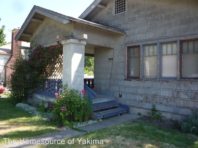 Building Photo - 3 br, 1 bath House - 1019 S Pleasant Ave