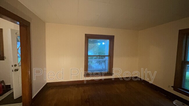 Foto del edificio - 1015 S Columbia Ave