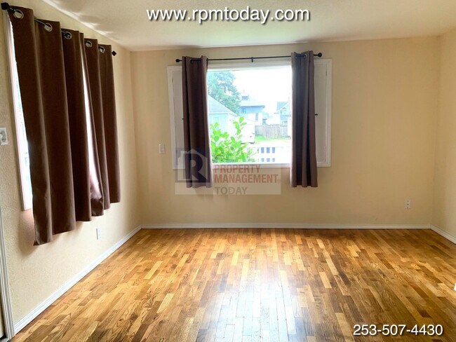 Foto del edificio - Fantastic 1 Bedroom Duplex!
