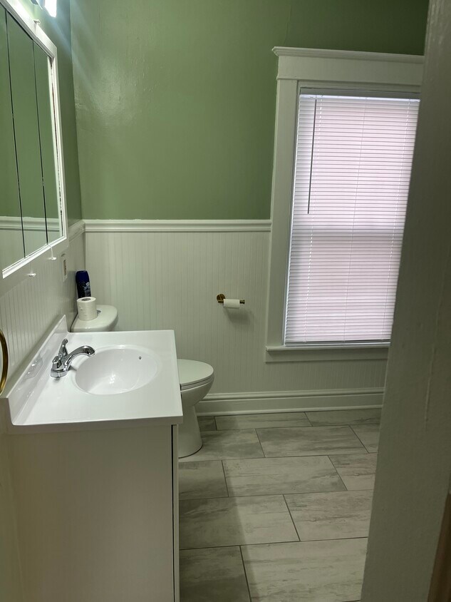 Photo - 902 Chicago Ave (Lansing, MI)