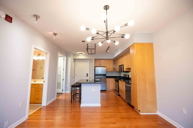 Building Photo - 440 L St NW