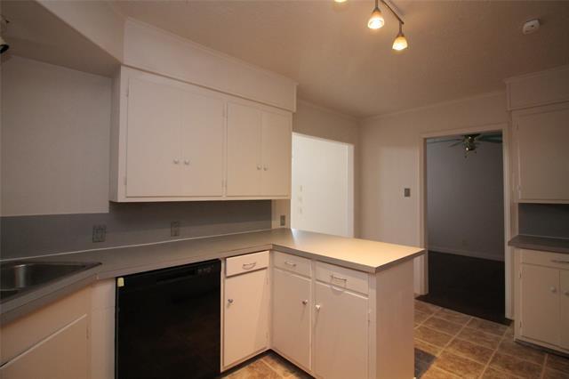 Foto del edificio - 5828 Locke Ave