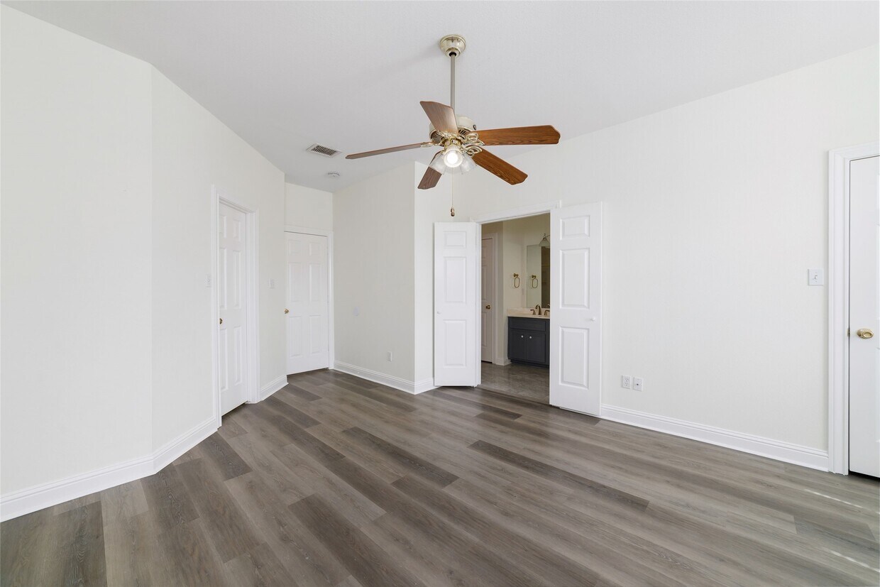 Foto del edificio - 1408 S Friendswood Dr