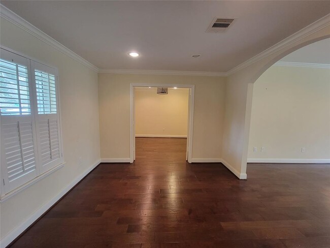 Building Photo - 1007 Blue Willow Dr