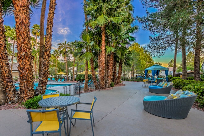 Building Photo - Capri