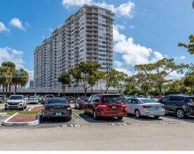 Building Photo - 18041 Biscayne Blvd