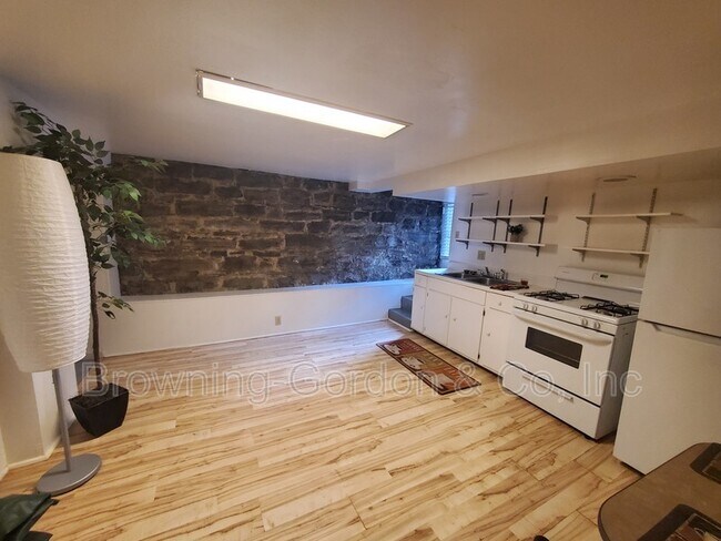 Building Photo - 2903 Belmont Blvd