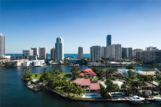 Foto del edificio - 500 Palm Dr