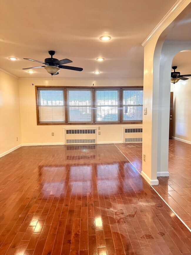 Foto del edificio - 1228 E 86th St