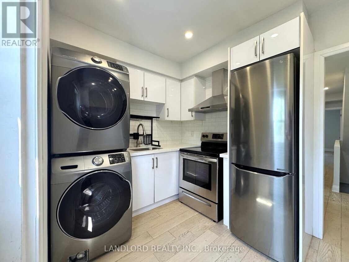 Photo principale - 244 Boulton Ave