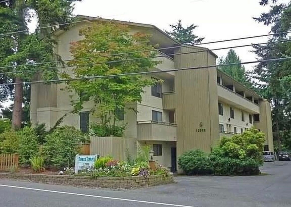 12009 100th Ave NE Unit 5, Kirkland, WA 98034 Condo for Rent in