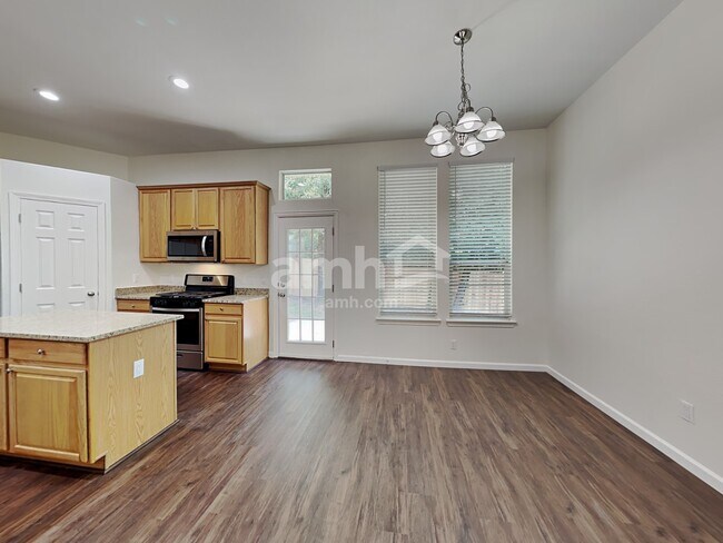 Foto del edificio - 2313 Highland Crossing Dr