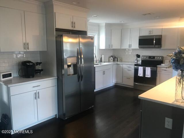 Building Photo - 715 Pine Dr