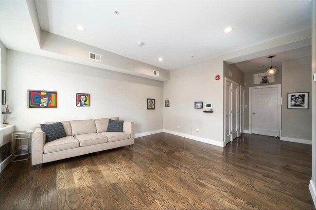 Foto del edificio - 126 Delaware Ave