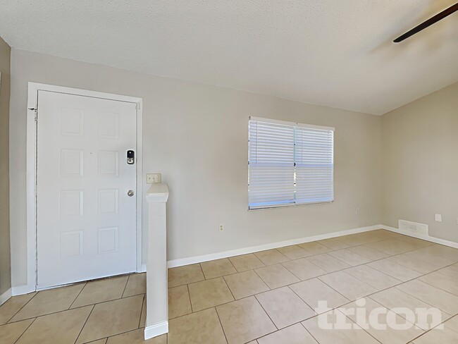 Foto del edificio - 2920 Malcolm Dr