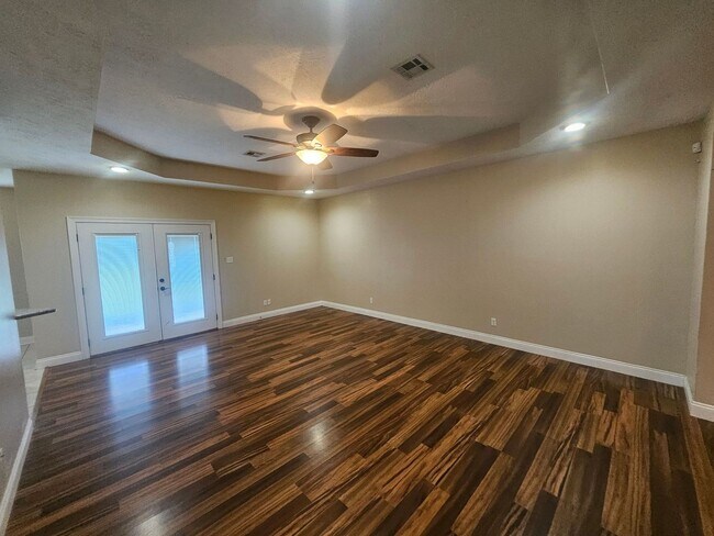 Foto del edificio - 1005 Sherry Ln