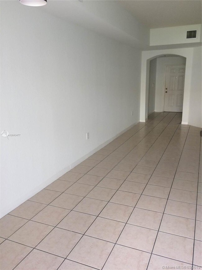 Foto del edificio - 8850 W Flagler St