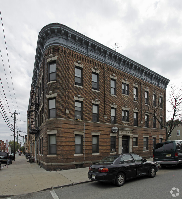 Building Photo - Parkview Apartments