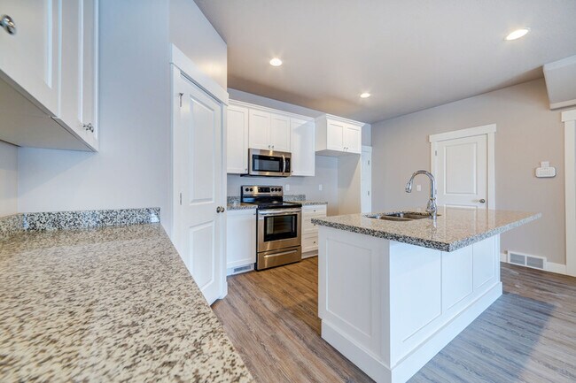 Building Photo - 2598 N Cormac Pl