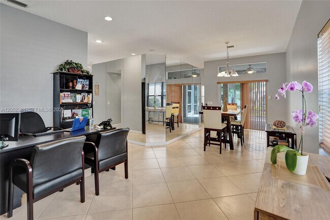 Building Photo - 4219 Sabal Ridge Cir