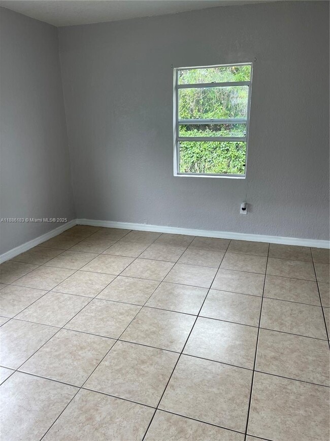 Foto del edificio - 135 NE 80th Terrace