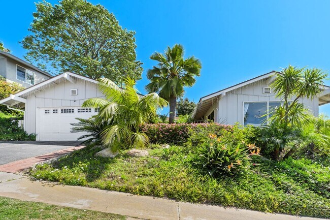 Building Photo - 3068 Zell Dr