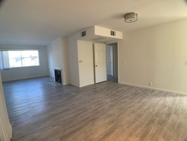 Foto del edificio - 4434 Fulton Ave