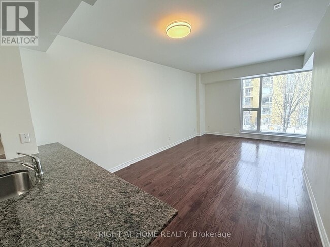 Building Photo - 250 Lett St