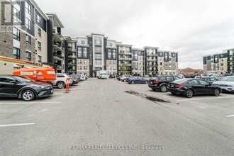 Building Photo - 640 Sauve St