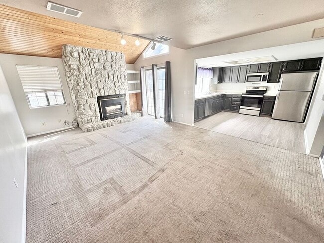 Photo - 12642 E Warren Dr House