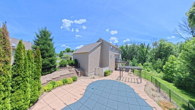 Foto del edificio - 308 Windsor Forrest Rd