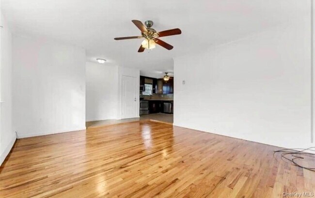 Foto del edificio - 23 Doris Ave