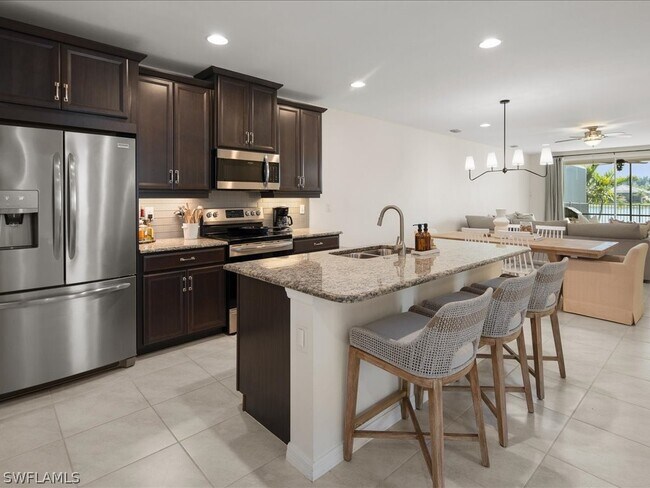 Building Photo - 14799 Edgewater Cir