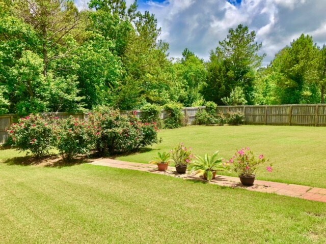 Foto del edificio - 1049 Old Breckenridge Ln