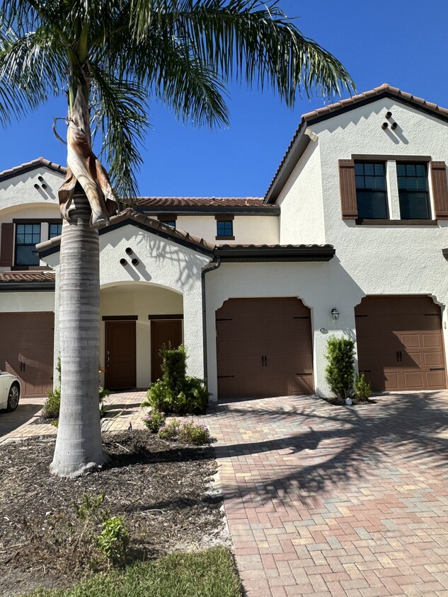 Foto principal - 11788 Grand Belvedere Way