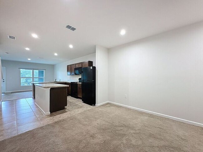 Foto del edificio - Dream Townhome in Magnolia Grove, Davenport !