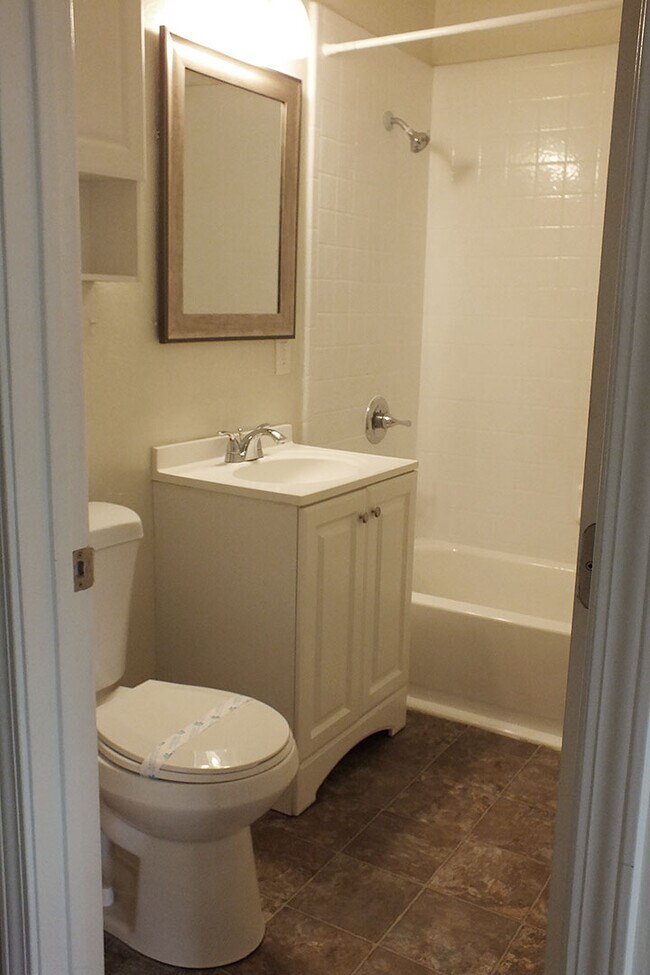 Building Photo - 3439 Agate Dr