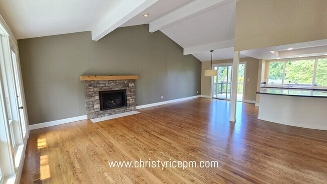 Building Photo - 12130 SE 47th Pl