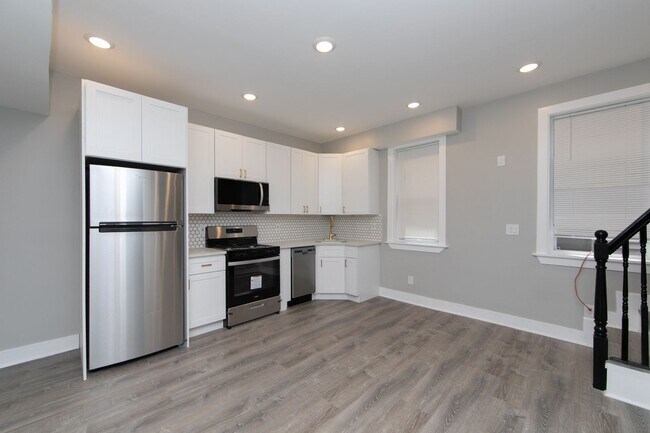 Foto del edificio - Beautiful Gut Renovated 2 Bed/2.5 Bath Apa...