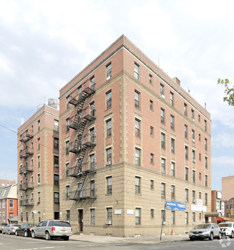 Foto principal - 75-17 41st Ave