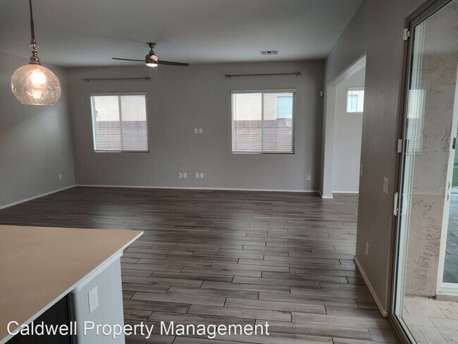 Foto del edificio - 3 br, 2.5 bath House - 22929 E. Desert Spo...