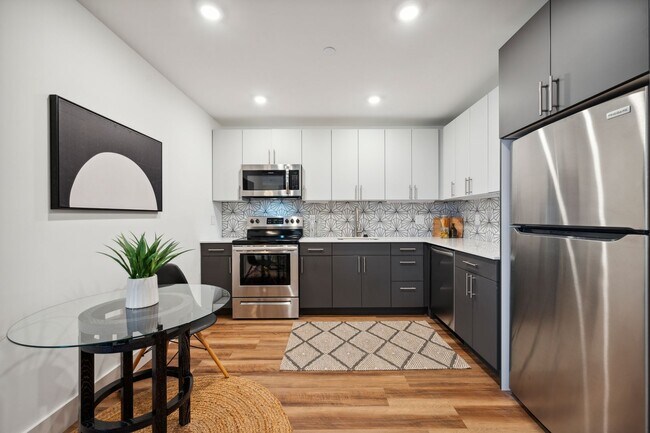 Foto del edificio - NEW One Bedroom in Brewerytown w/ Roofdeck & Gym!