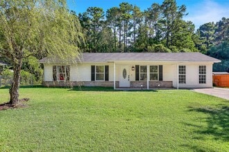 Building Photo - 352 Garden Acres Way