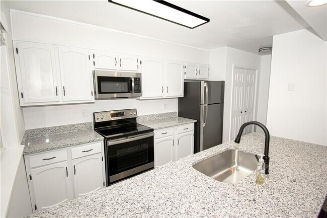 Foto del edificio - 5547 Clover Rise Ln