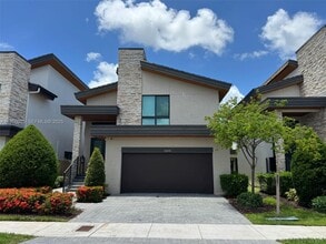 Building Photo - 10240 NW 76th Terrace