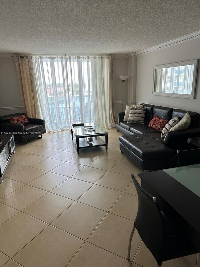 Foto del edificio - 3800 S Ocean Dr