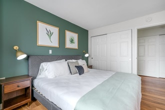 Christopher Columbus Plaza photo'