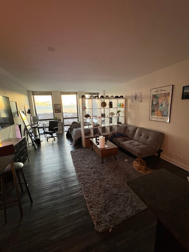 Foto del edificio - 1660 N La Salle Dr