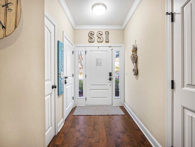 Foto del edificio - 802 Reserve Ln
